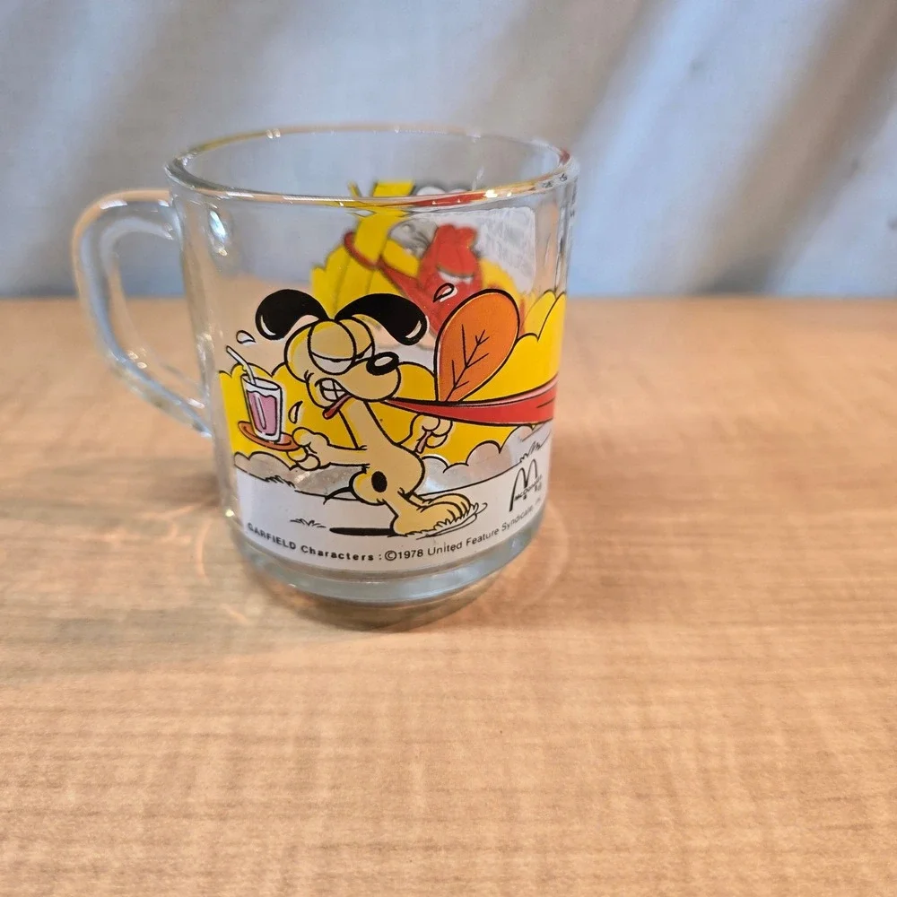 Garfield and Odie Cartoon Vintage‎ 1970s MCM McDonald's Glass Mug Cup Jim Davis